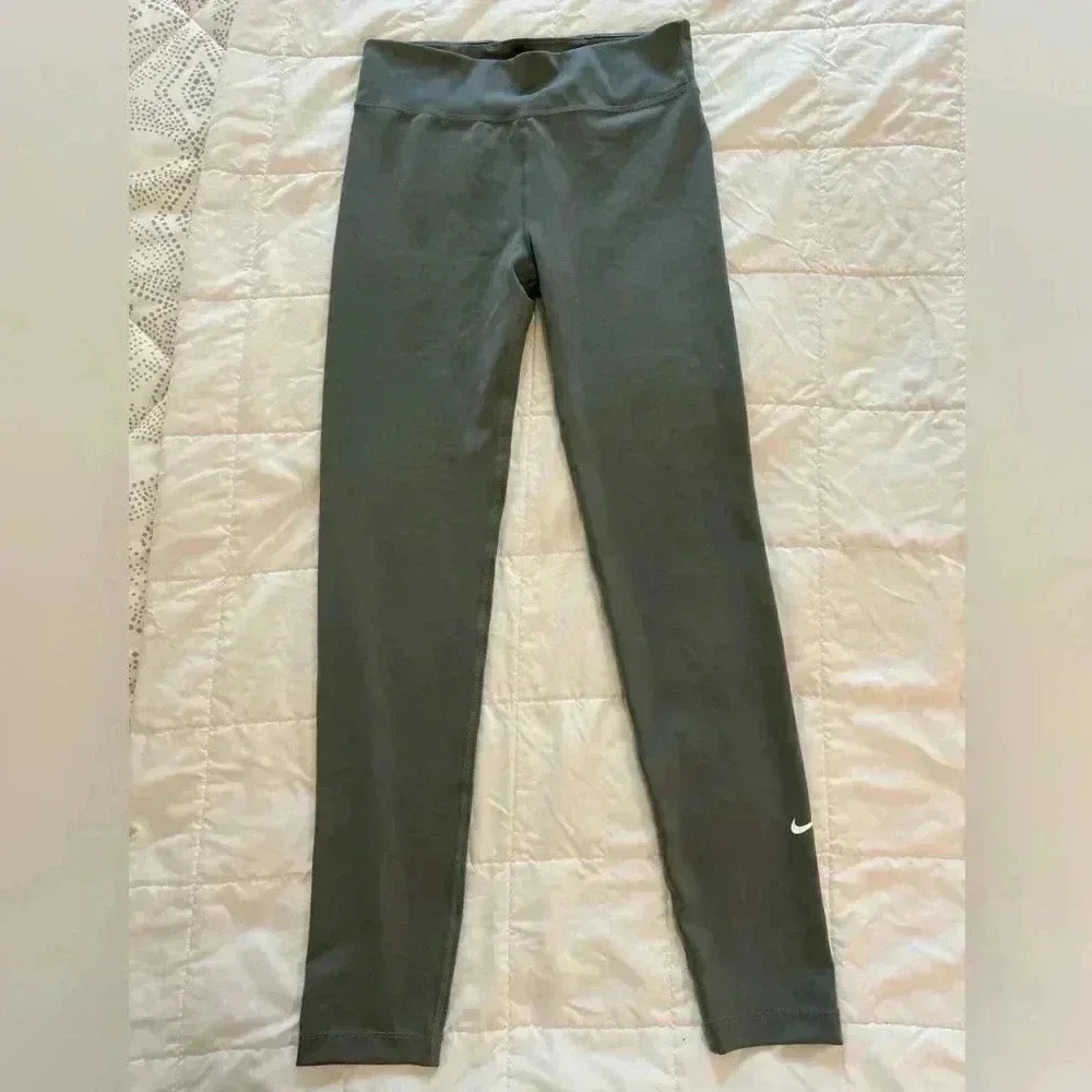 Nike girls dri fit leggings